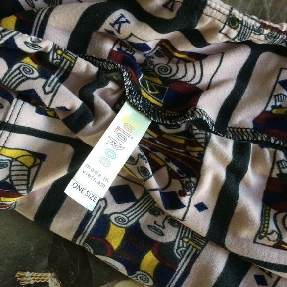 Lularoe One Size Leggings Playing Cards Queen - Picture 4 of 7